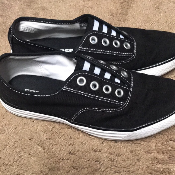 Converse slip on - Picture 1 of 3